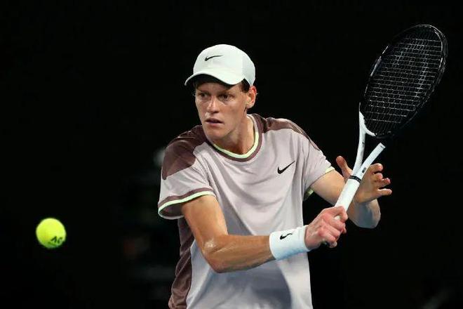 英国网球队力克意大利网球队，阿尔卡拉斯送出助攻的简单介绍