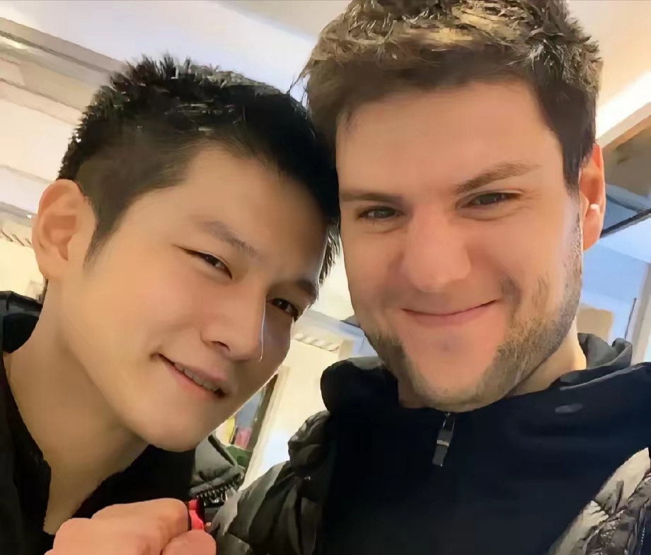 法国乒乓球队绝杀英国乒乓球队，奥恰洛夫送出助攻的简单介绍