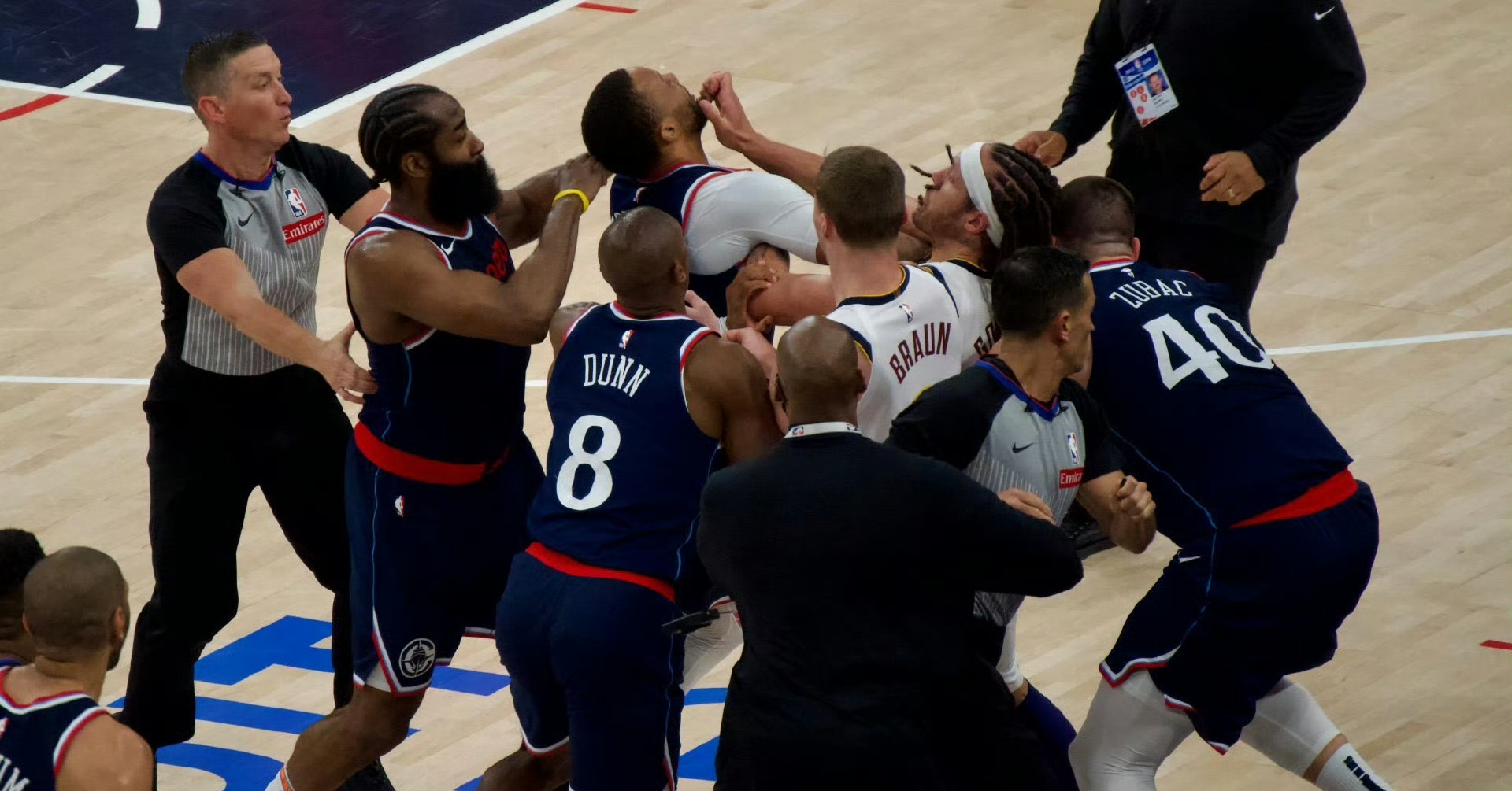 队长重伤离场，球队遭遇新一轮PK！