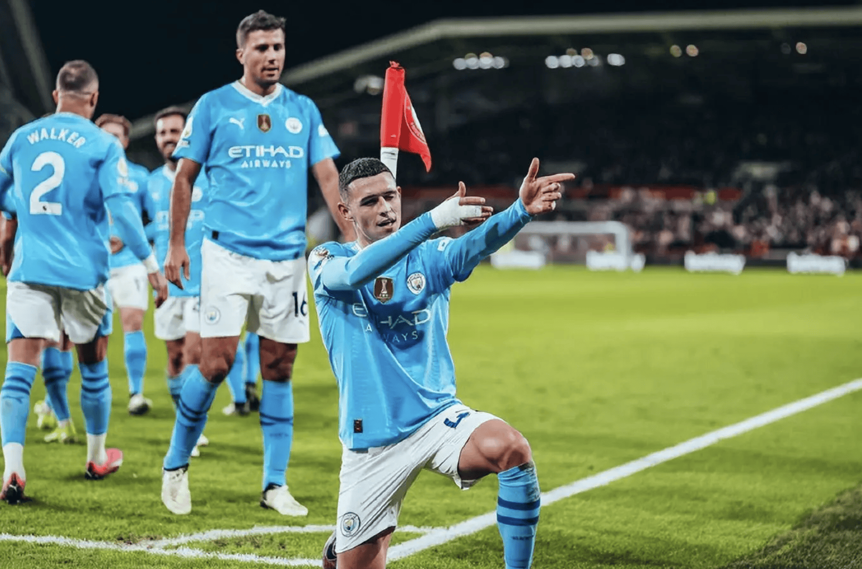 包含曼城逆转巴黎晋级决赛,欧洲霸主之路的词条 包含曼城逆转巴黎晋级决赛,欧洲霸主之路的词条