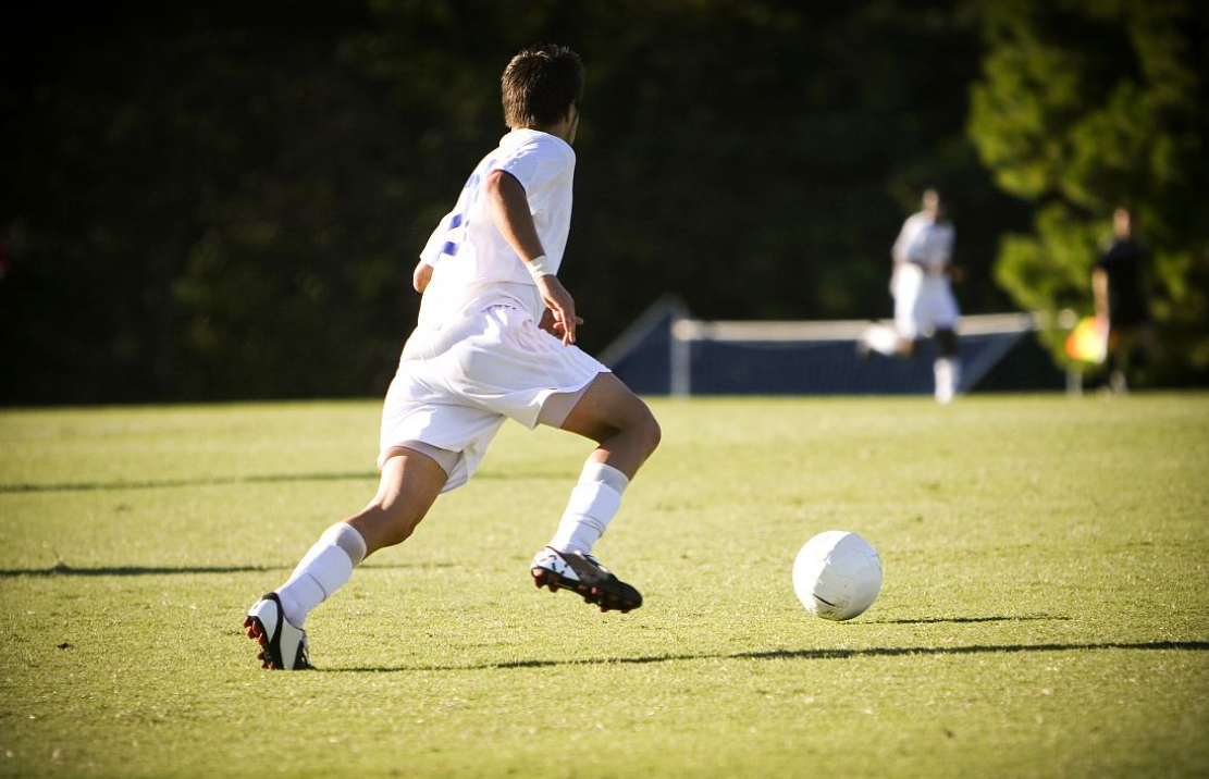 包含热那亚客场险胜，球队信心大增的词条